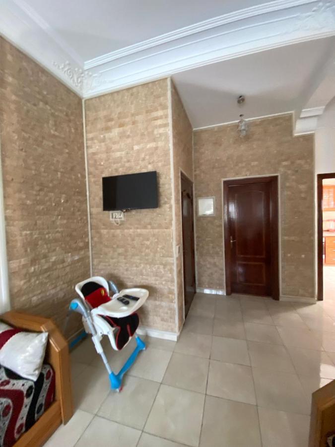 Appartement Martil 3 Chambres Proche De Centre Ville 5Mn A Pied Et La Plage 10Mn A Pied Et 10Mn De Aeroport Tetouan En Voiture Dış mekan fotoğraf